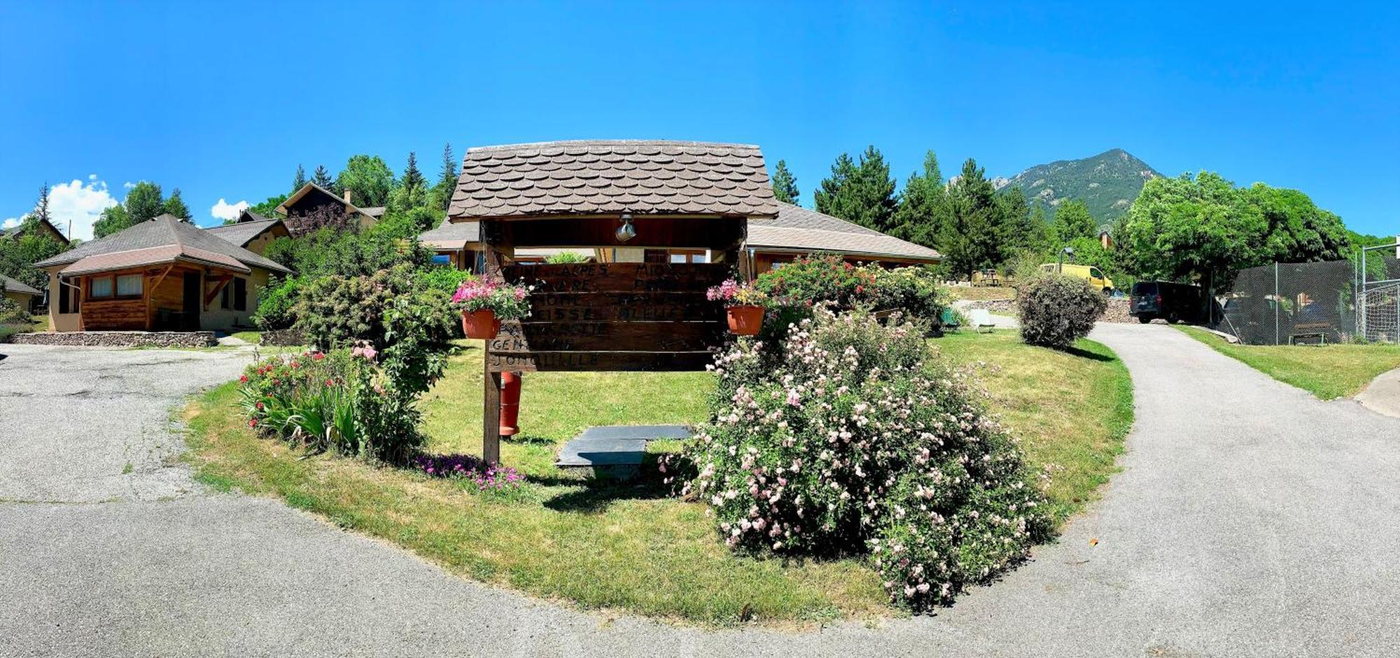 Hotel Le Catinat Fleuri Guillestre Exteriér fotografie